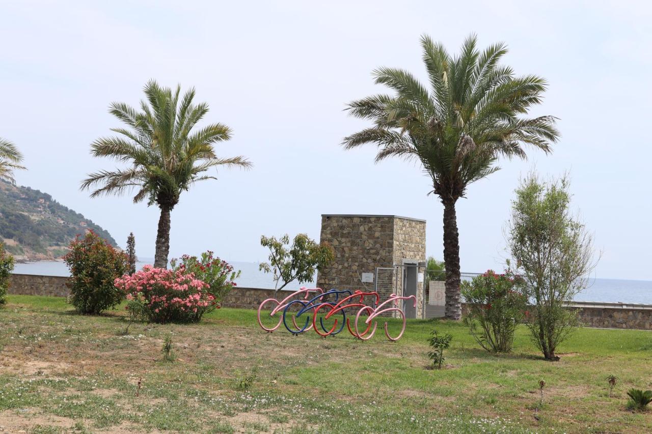 kaDevi holiday home - full center, garage&bikes Sanremo Eksteriør bilde